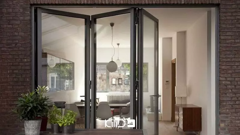 در داخلی ساختمان